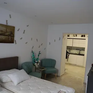 Nest Apartment